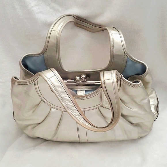 Coach Ergo Silver Metallic Pleated Leather Kisslock Shoulder Bag # 12831 - Picture 7 of 16